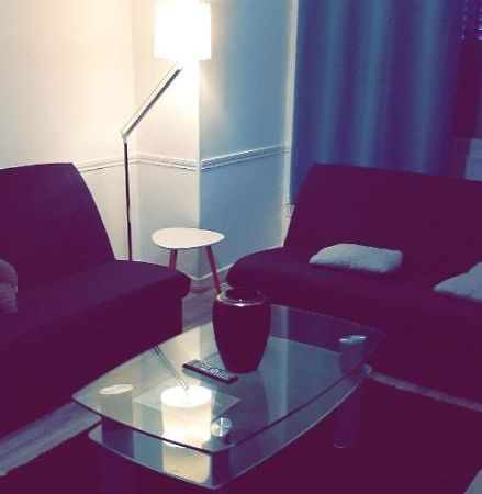 Appartement 48M2 Pour 6 Personnes Au Centre Ville Historique Avec Parking Gratuit Et Une Borne De Recharge Pour Voiture A 10 Metres Avallon Exteriör bild